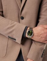 Seiko Herrenuhr Classique Analog Quarz mit Titan-Armband SUR377P1