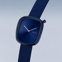 BERING Damenuhr analog Quarz mit Nato-Armband 18034-397