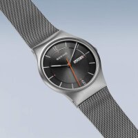BERING Herrenuhr analog Quarz mit Milanaise-Armband...